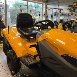 Zahradní traktory stále skladem ✅ #stiga #traktor #zahradnitraktor #trava #zahrada #prace